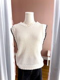 Edge Detail Sweater Vest Off White Charcoal Cntrst
